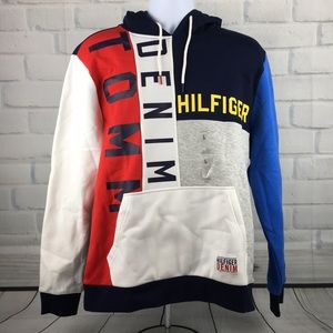 Tommy Hilfiger hoodie size L 20%off any 2 items